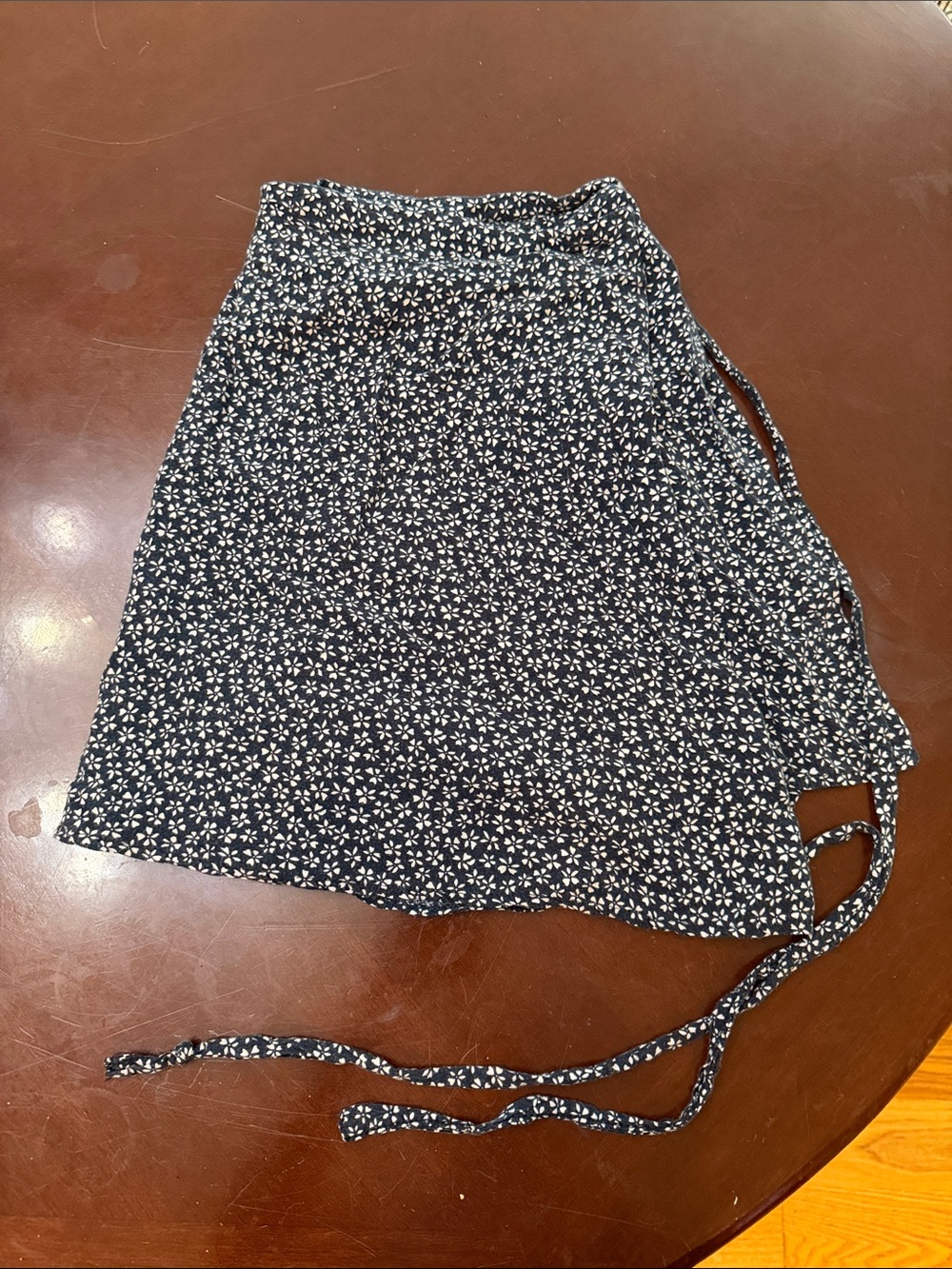 Brandy Melville Floral Skirt